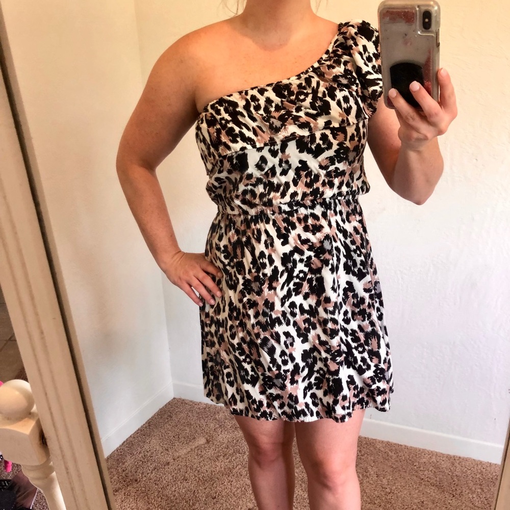 Short one shoulder dress . Size xtra small.
